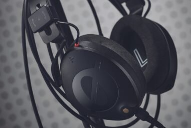 4 Best Headphones for Meetings India in 2026